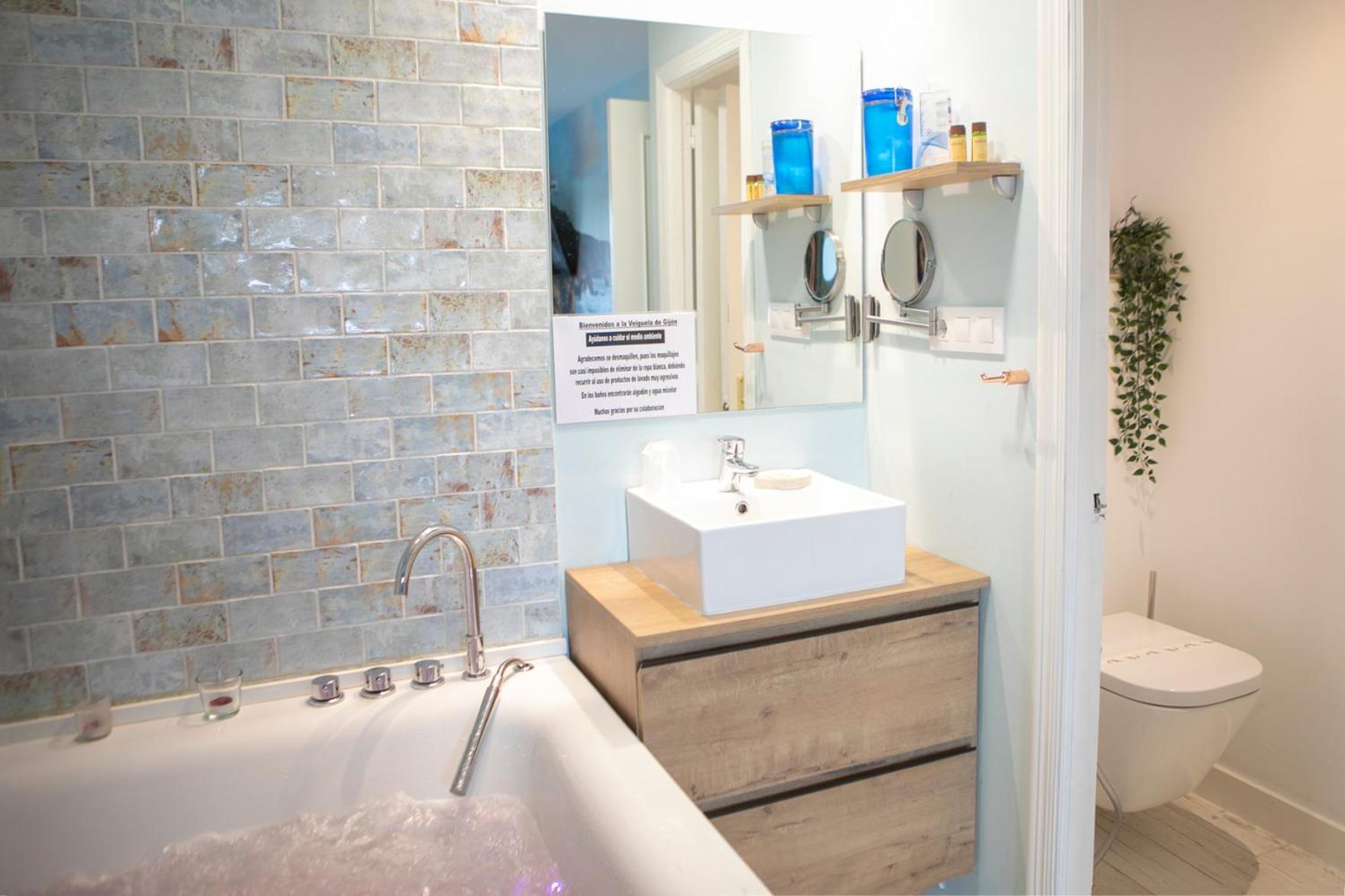 La Veiguela De Ii, Con Plaza De Garaje Y Jacuzzi Incluido * Gijon