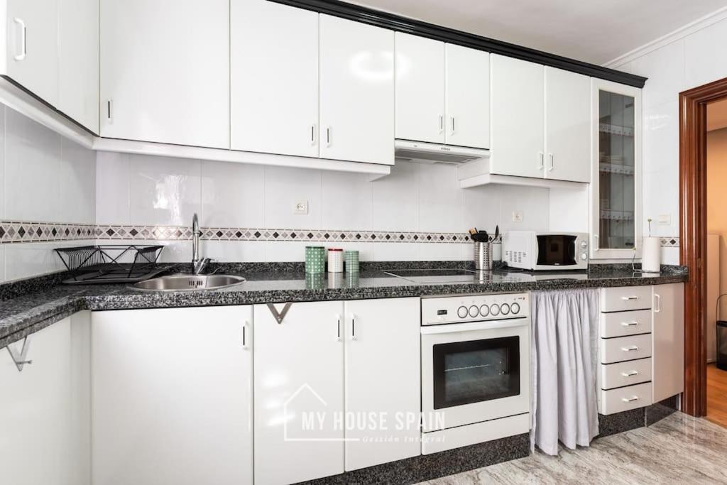 Myhousespain - Piso En Cimadevilla Junto Al Mar Apartamento *