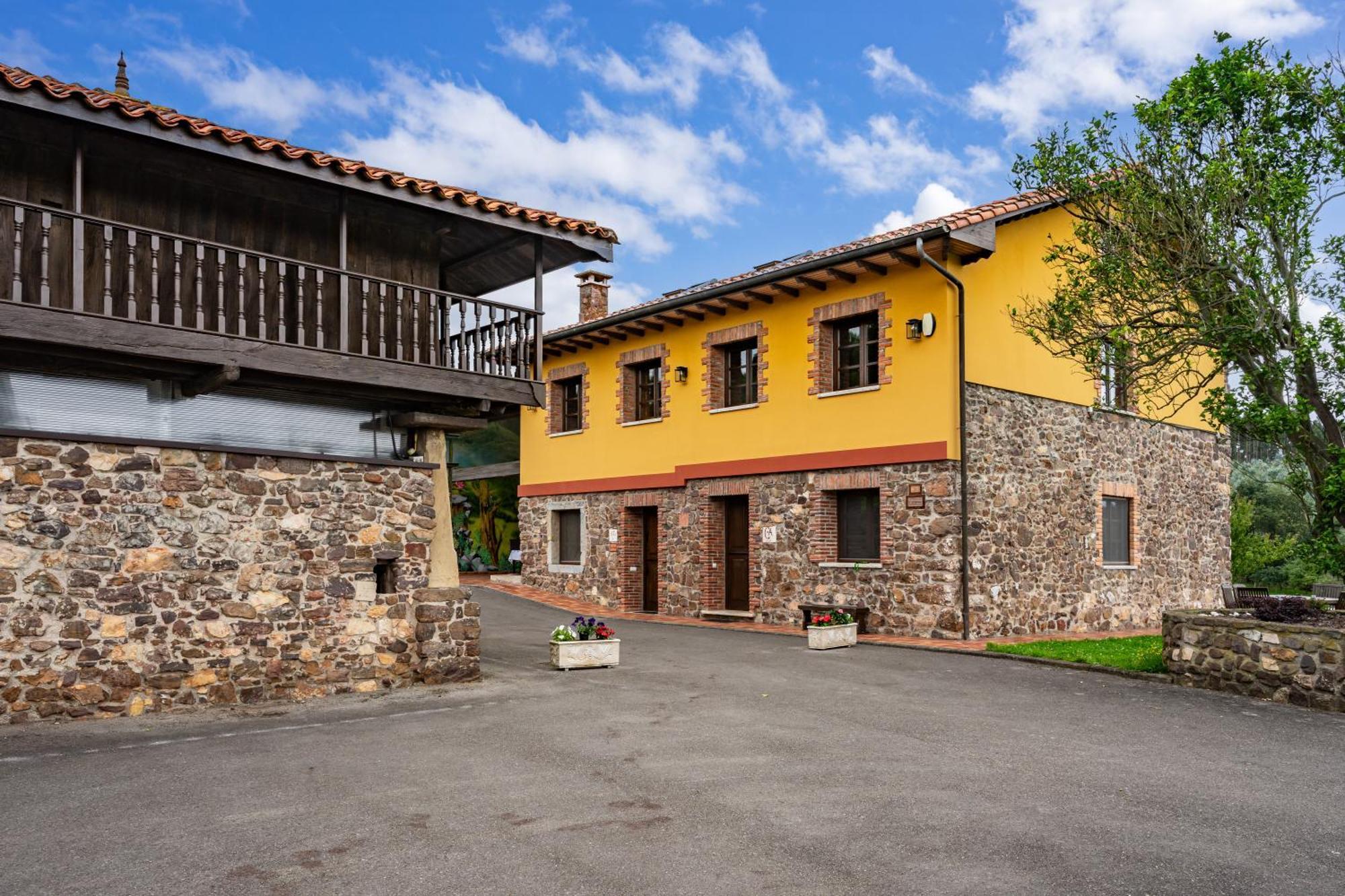 Pedregal Agroturismo *