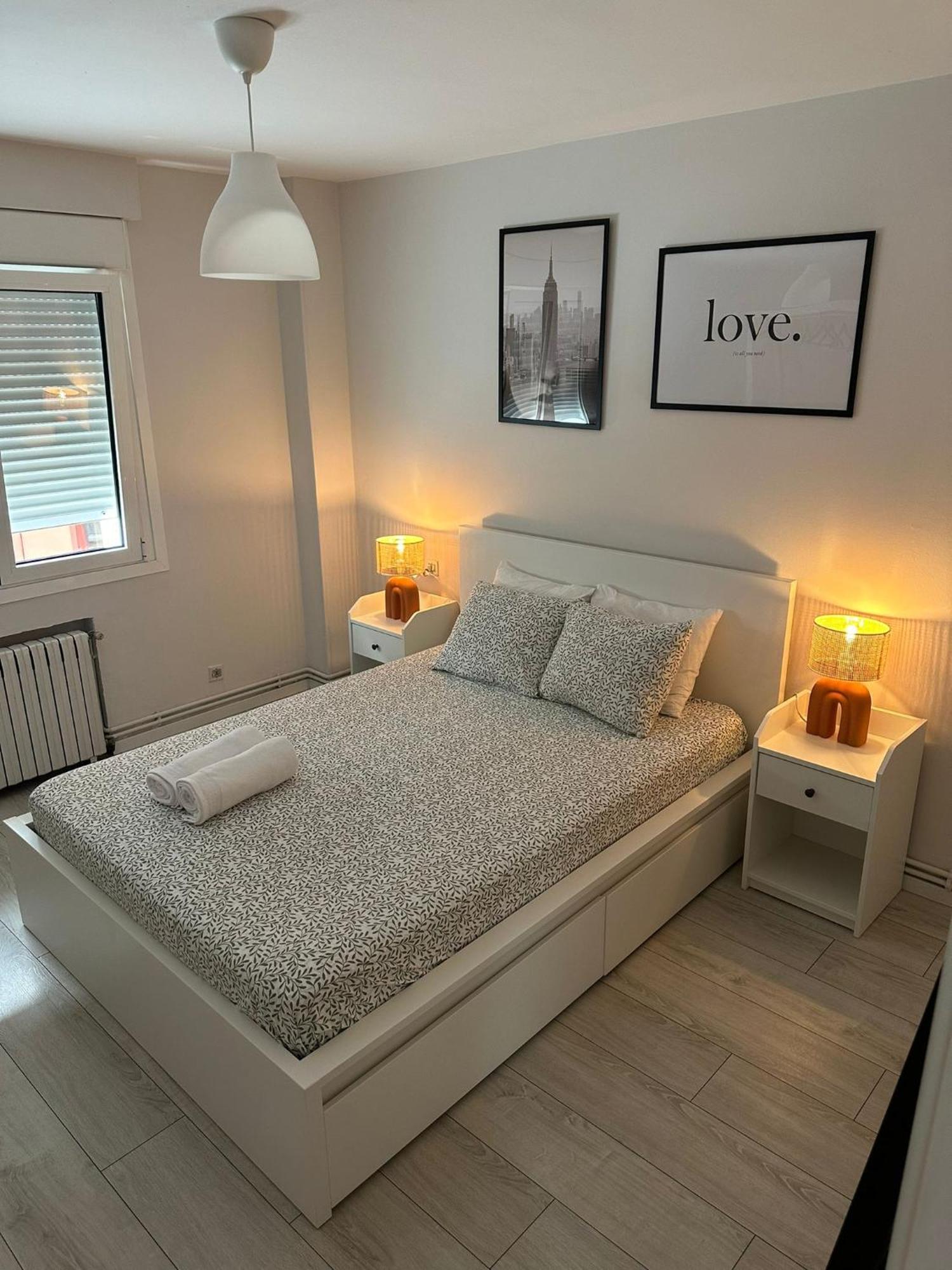 Apartment Cozy Flat 5 Mins From The