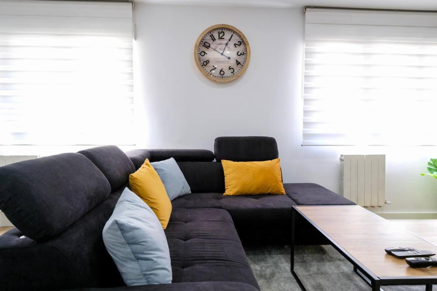 Apartamento Piso Muy Moderno Y Centrico