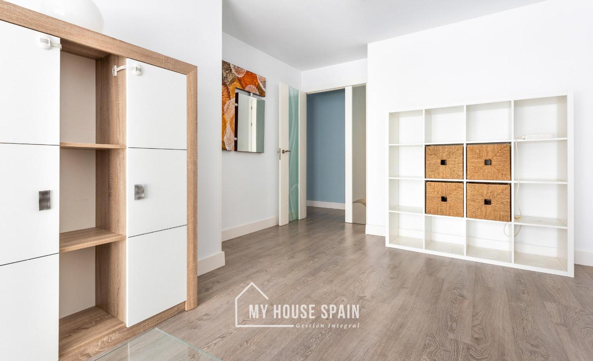 Myhousespain - Espacioso Piso Con Parking * Gijon