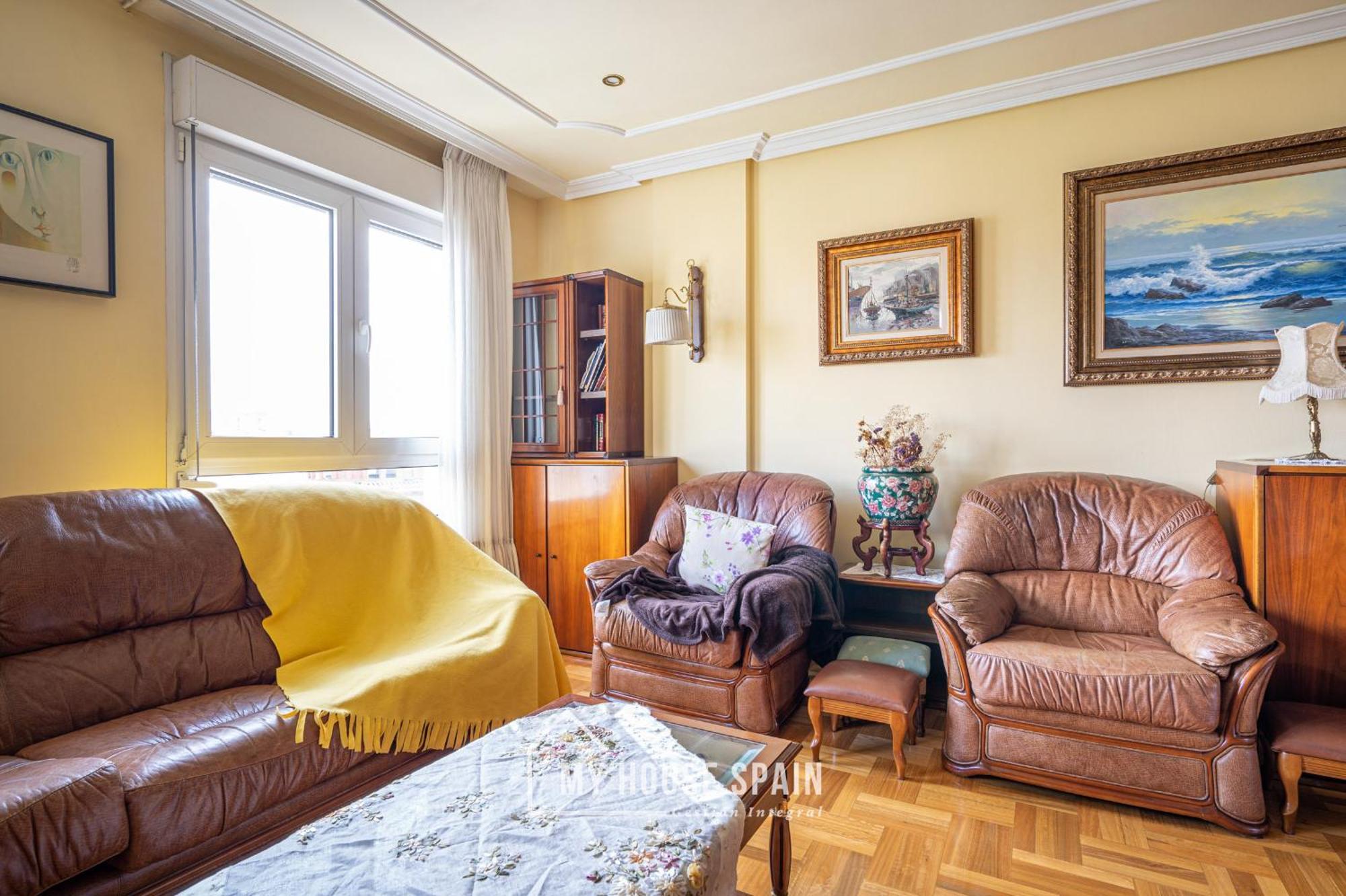 Apartamento Amplio Con Vistas En Pleno Centro *