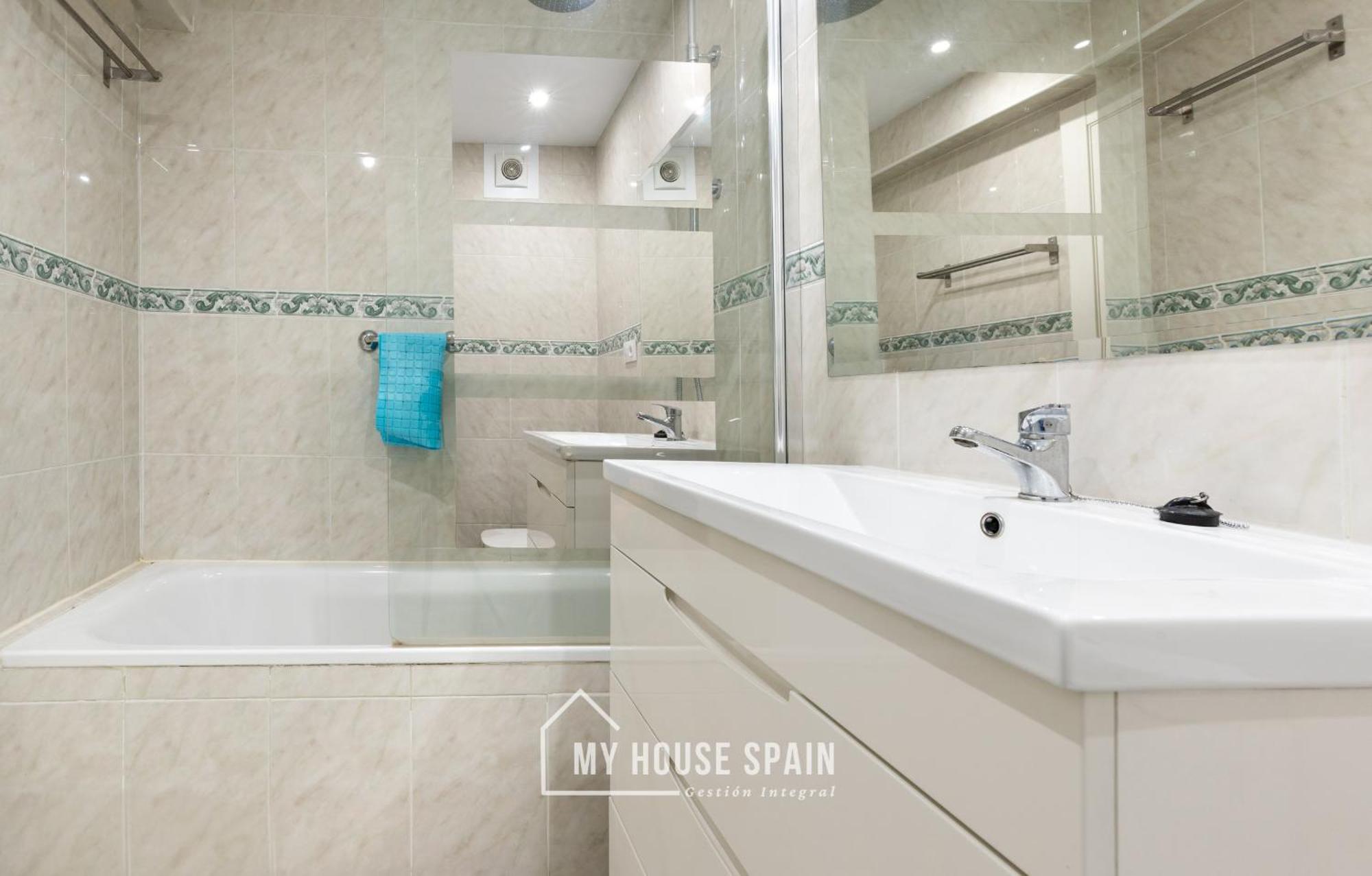 Myhousespain - Radiante Piso Junto A La Playa Apartamento Gijón