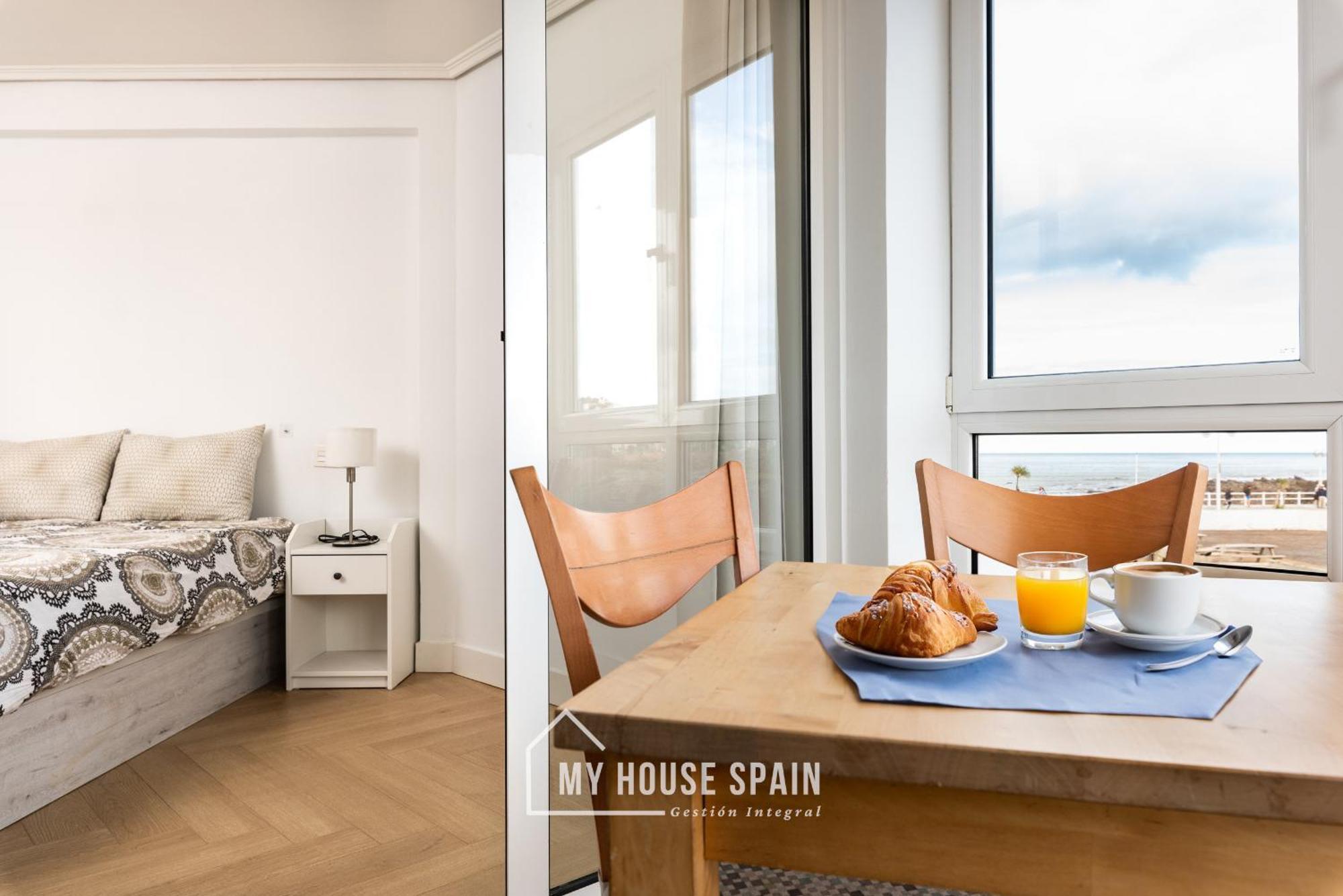 Myhousespain - Primera Linea De Playa Con Parking Gijon