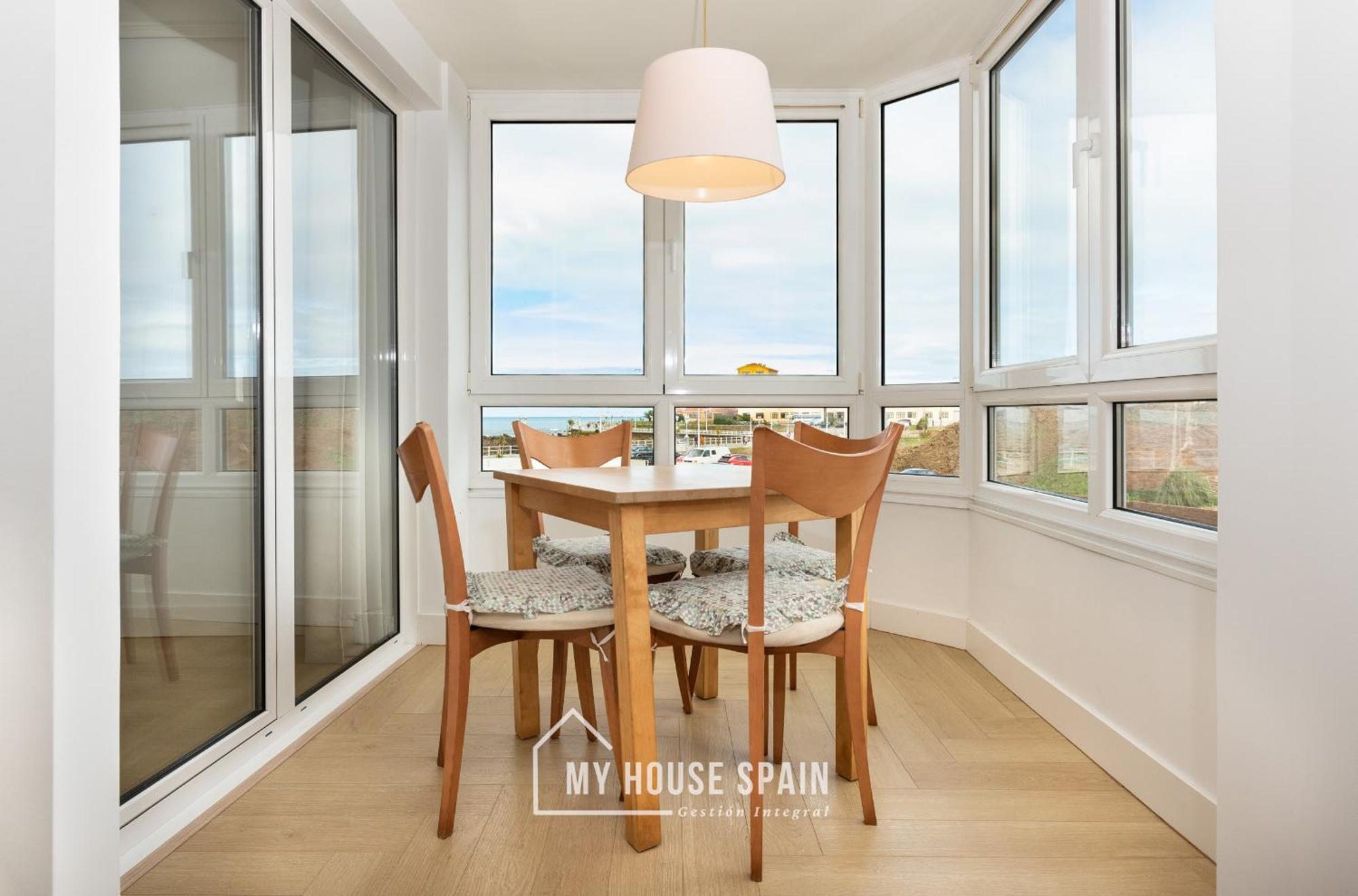Myhousespain - Primera Linea De Playa Con Parking Gijon