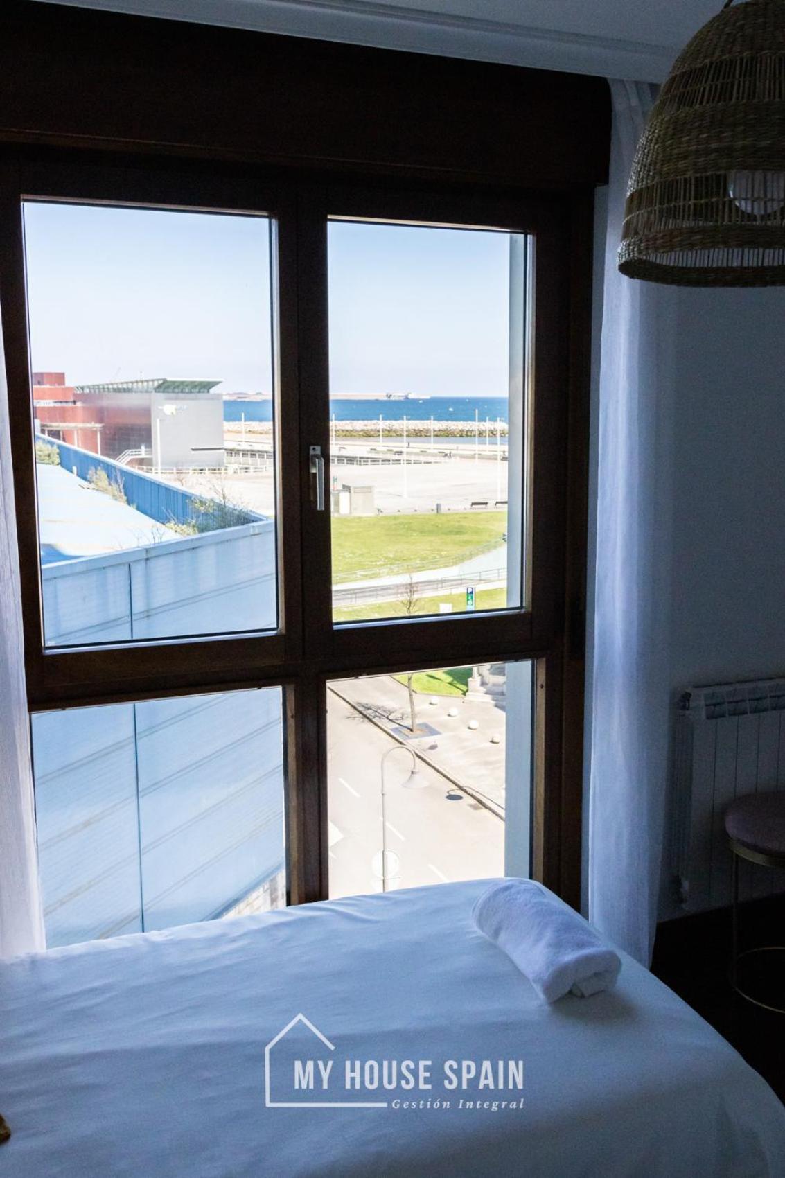 Myhousespain - Playa De Poniente, Con Vistas Al Mar Y Parking Gratuito Apartment *