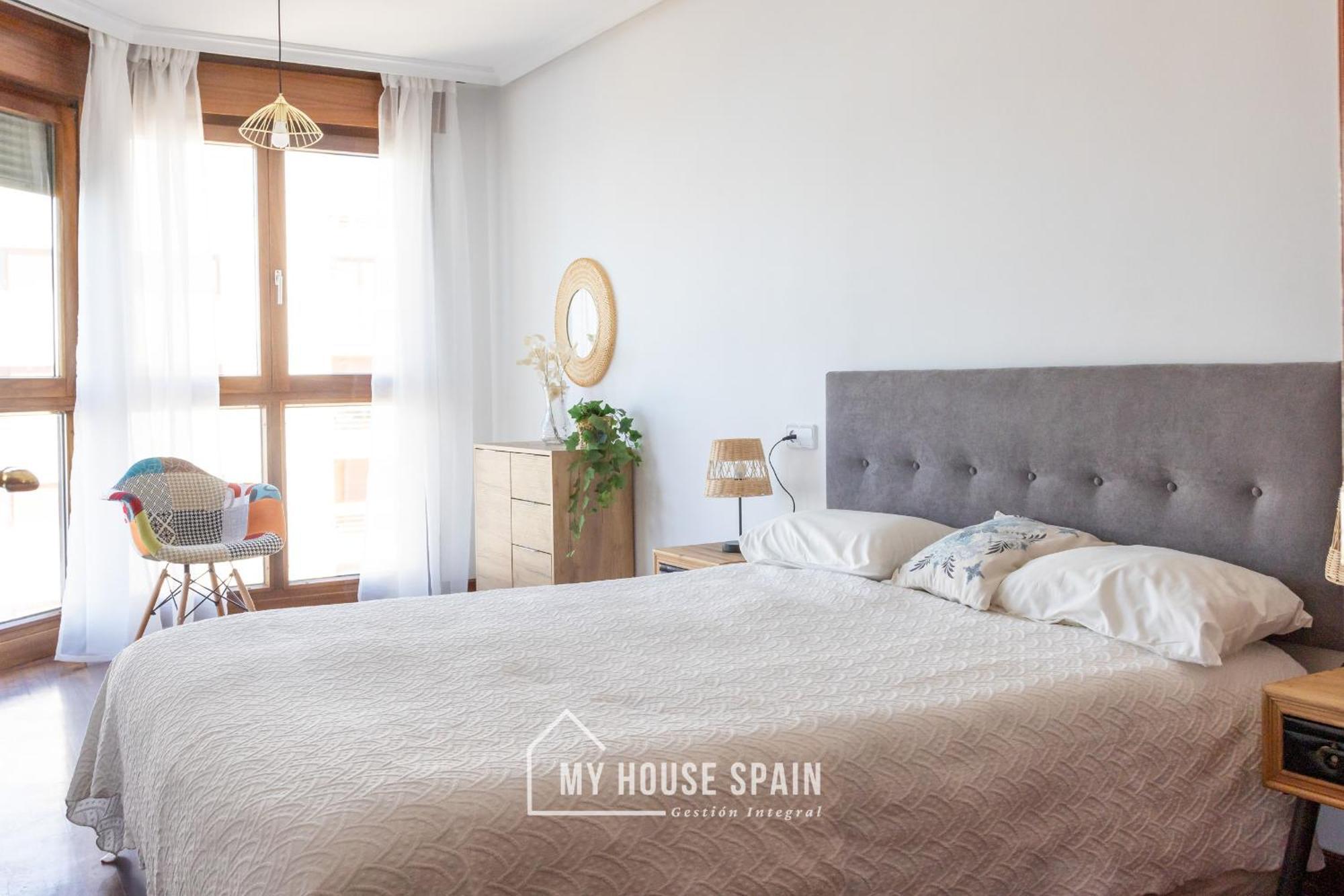 Myhousespain - Playa De Poniente, Con Vistas Al Mar Y Parking Gratuito Gijon
