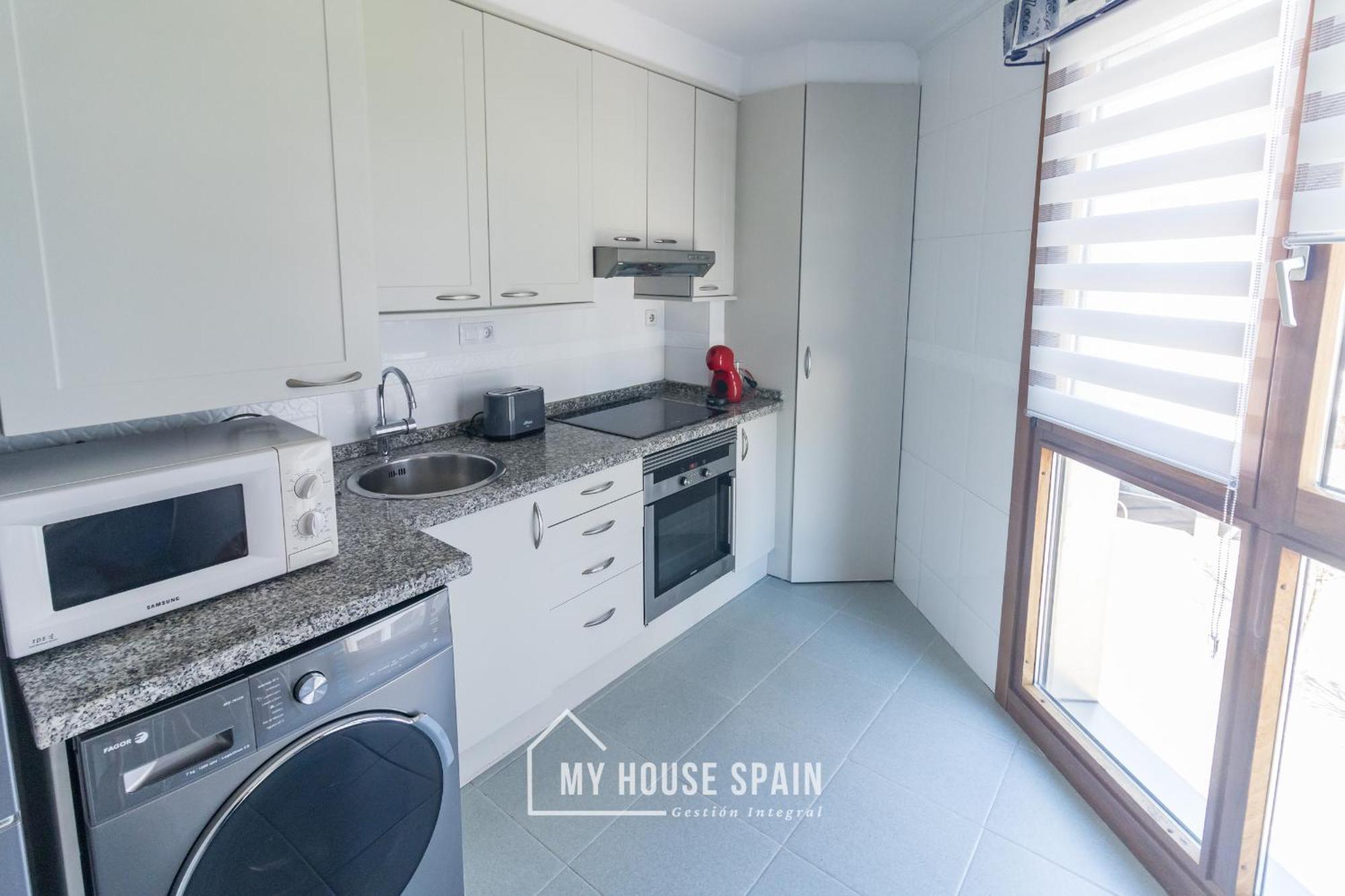 Myhousespain - Playa De Poniente, Con Vistas Al Mar Y Parking Gratuito