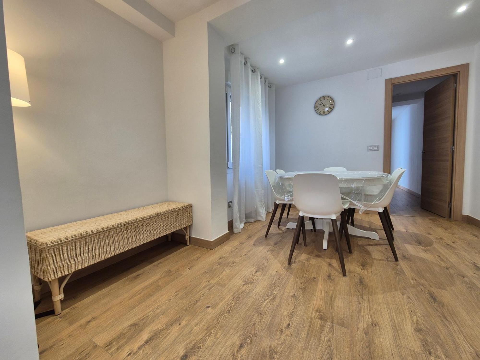 1a142 Moderno De 3 Apartment *