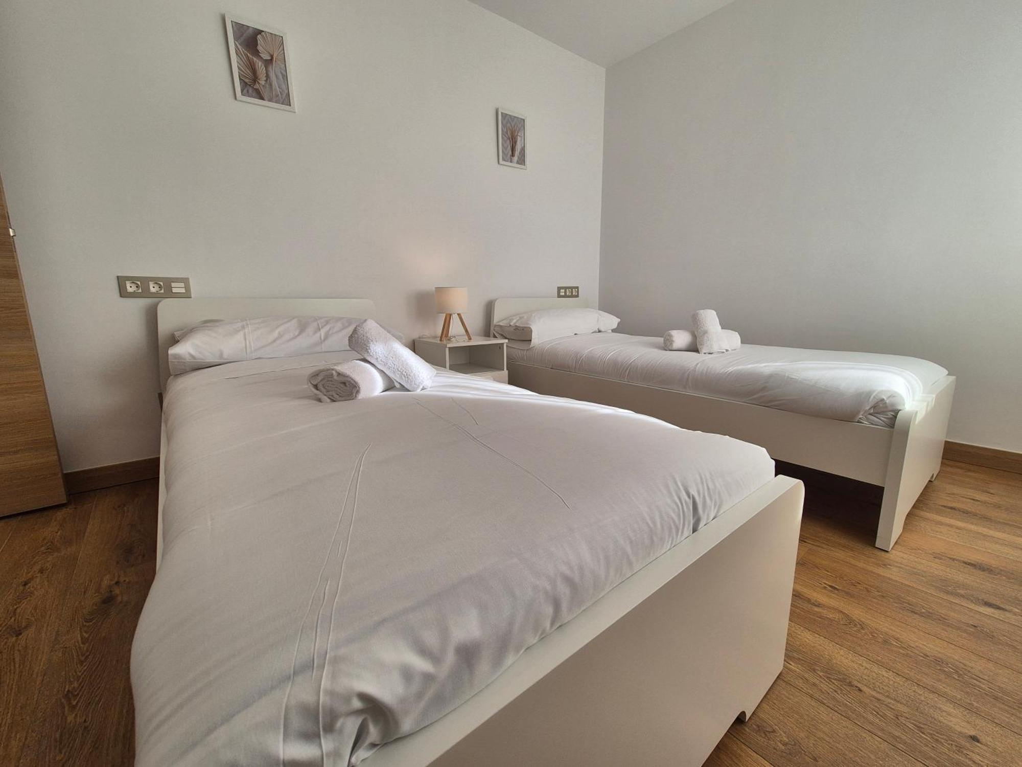 1a142 Moderno De 3 Apartment Gijon
