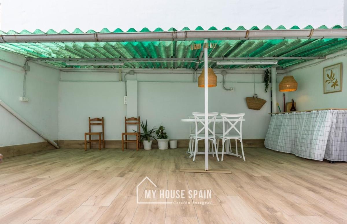 Apartment Myhousespain - Piso Reformado Con Patio Privado