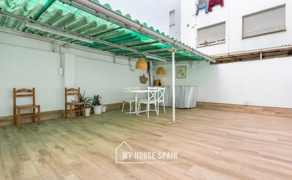 Apartment Myhousespain - Piso Reformado Con Patio Privado