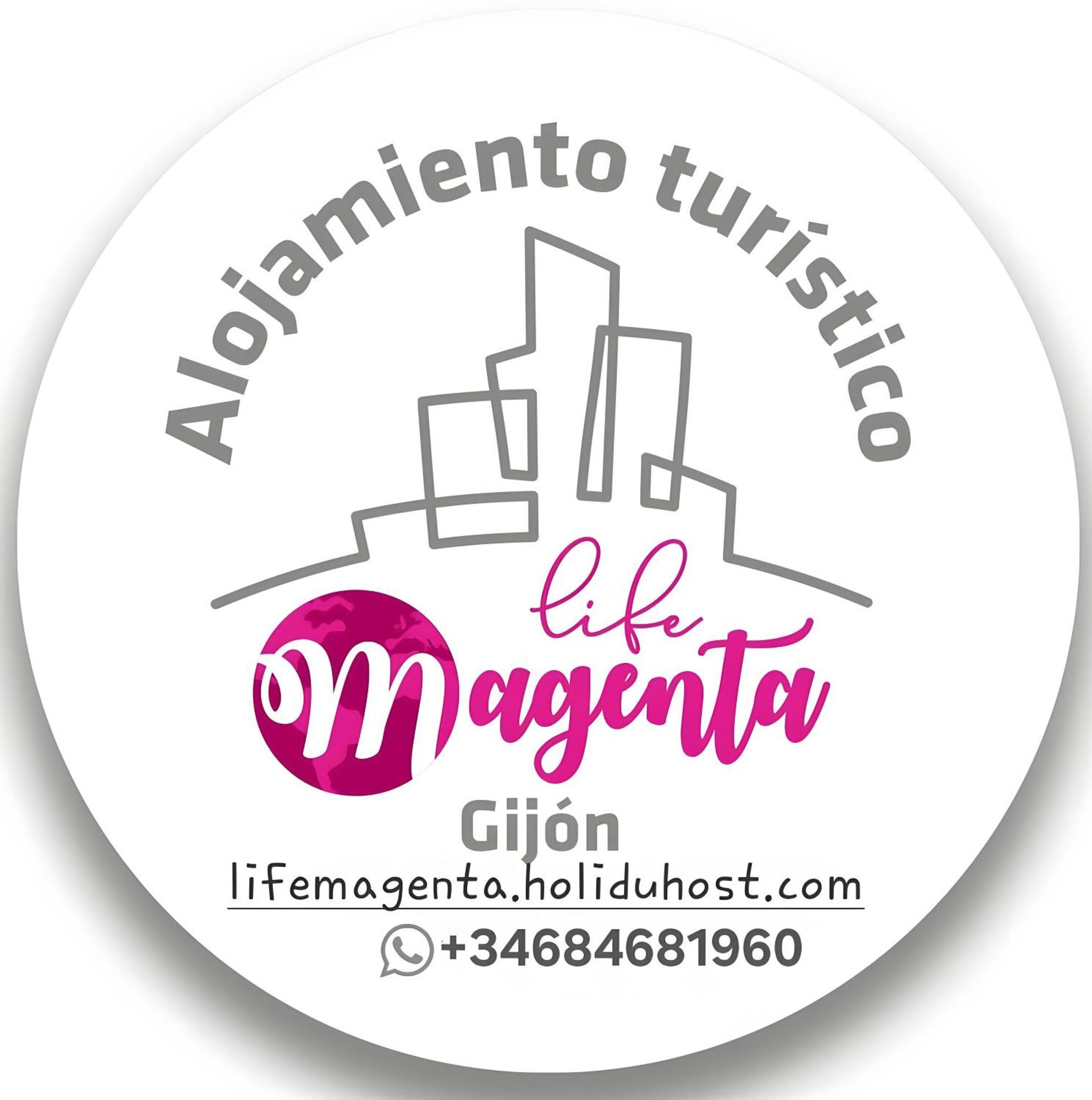 Bed & Breakfast Life Magenta *