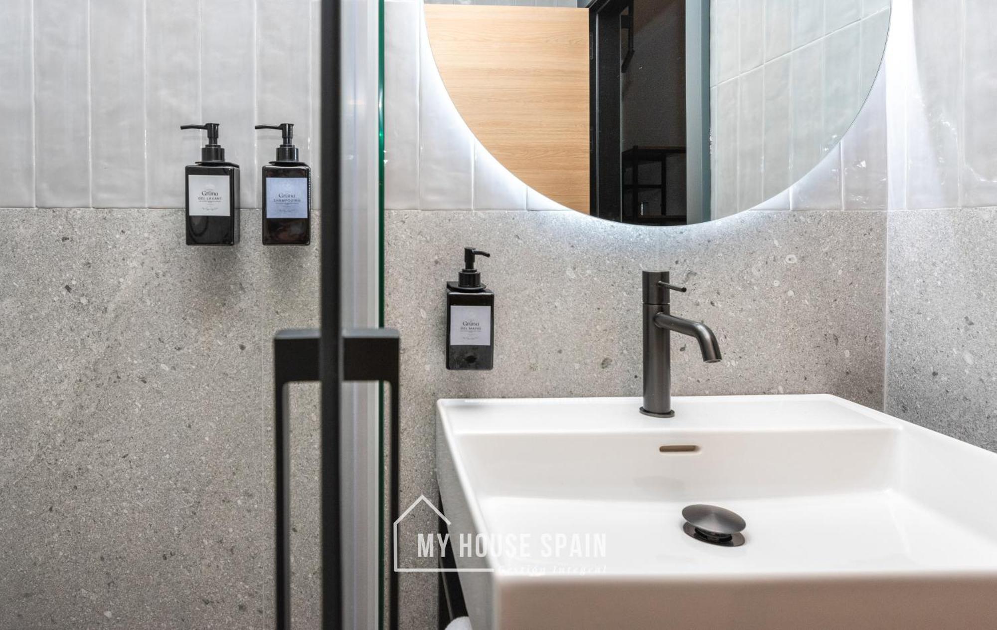Nova By Myhousespain Pensión *