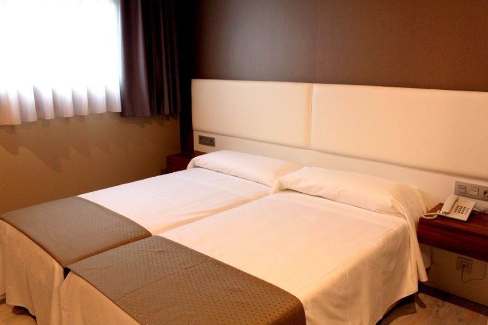 Hotel La De Roces