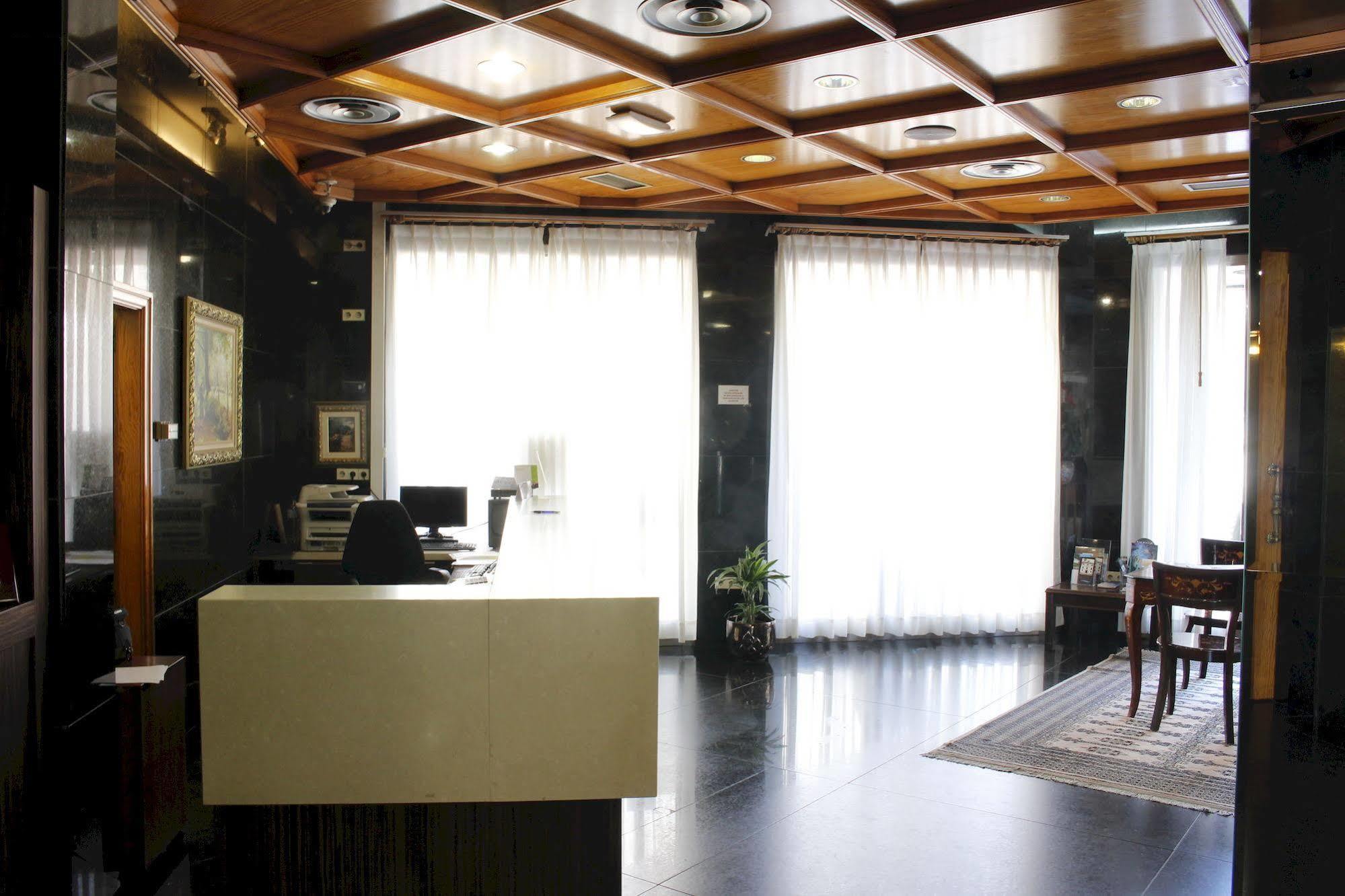 Centro Begona Hotel