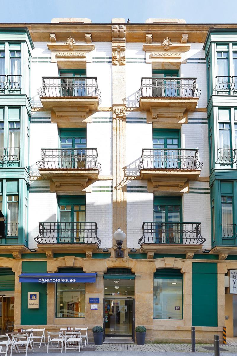 Santa Rosa, Blue Hotel Gijón