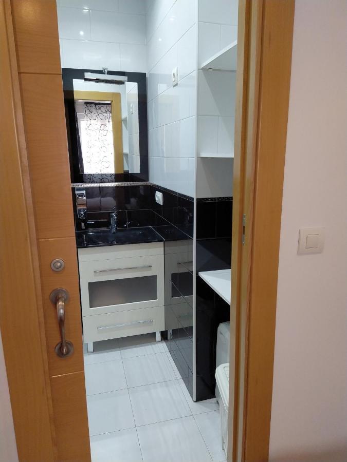 Homelunead En Centro Al Lado De La Playa * Gijon