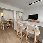 1A102 Moderno Y Amplio Apartamento