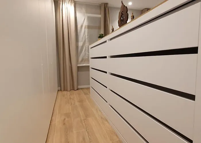 Dindurra Lux