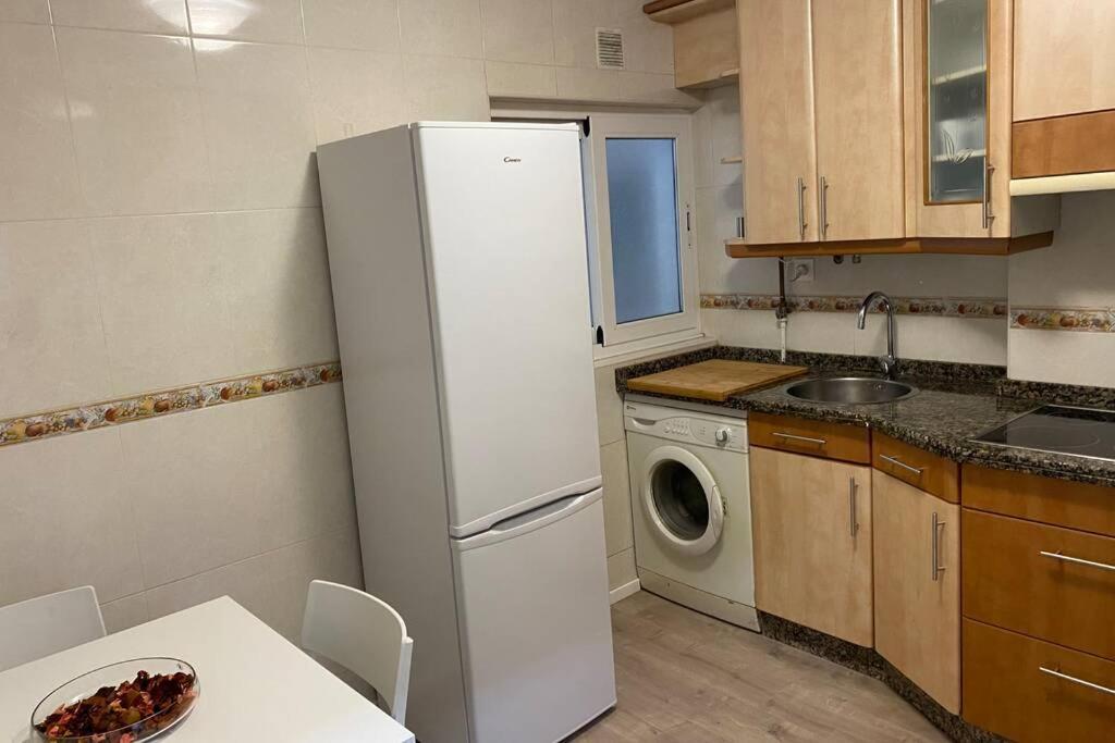 Apartamento Apto A 5 Minutos De La Playa Del Arbeyal Gijón
