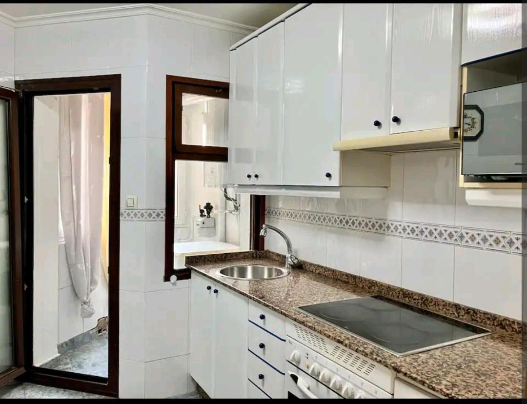 Apartment En Playa Del Arbeyal Gijon