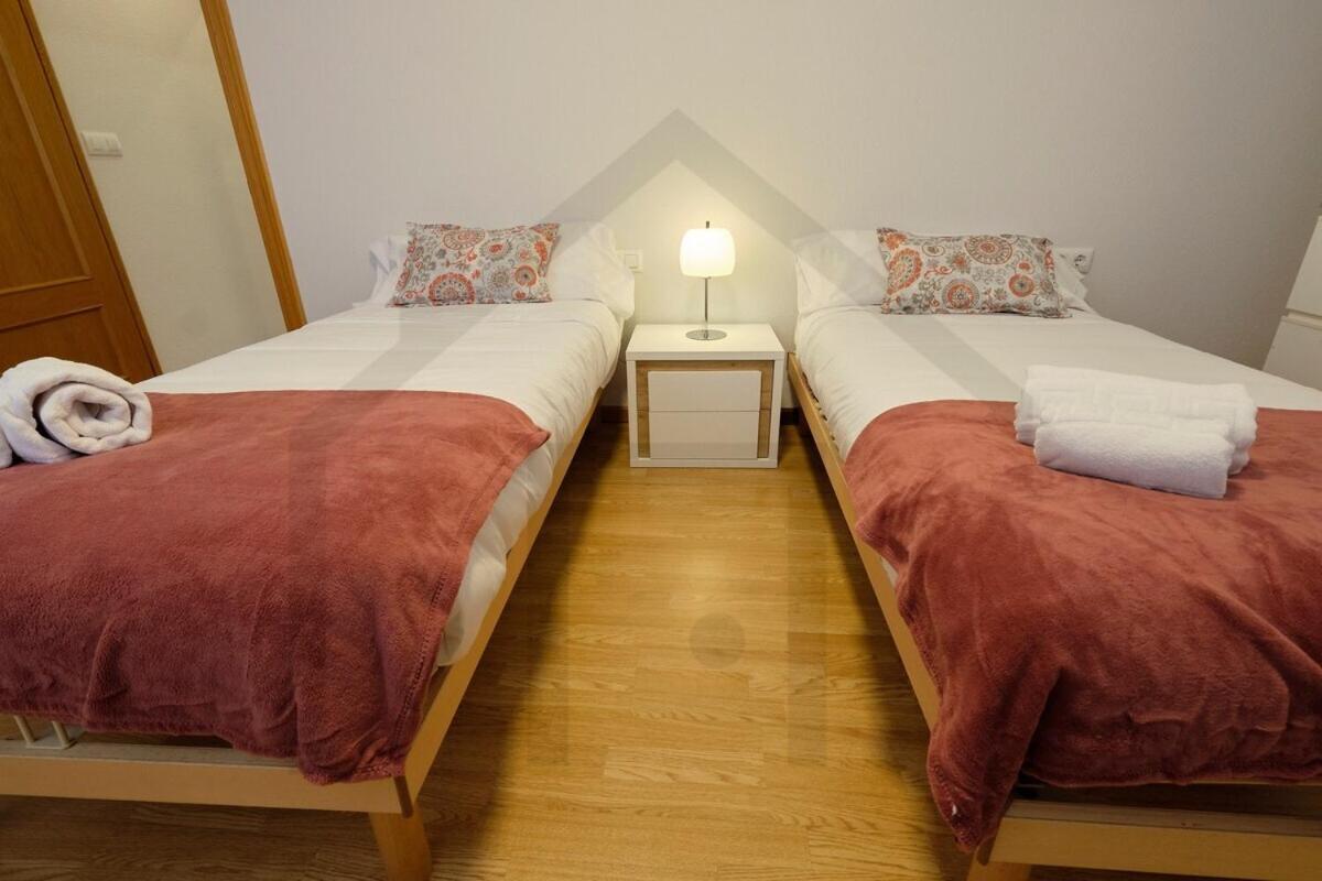 Apartment Cabrales - Parking Gratis - Wifi - A Un Paso Del Centro