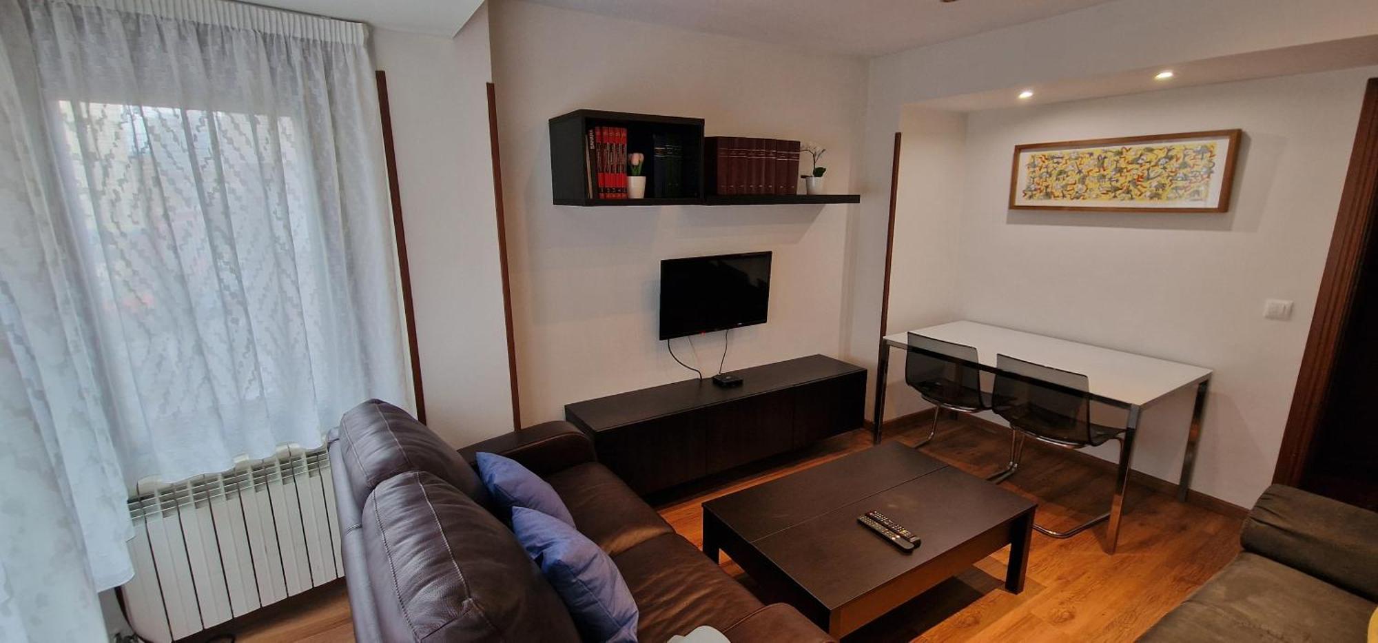 Argueelles - 3 Hab Y 1 Bano - 5 Pax - Vut-5675-as Apartment *