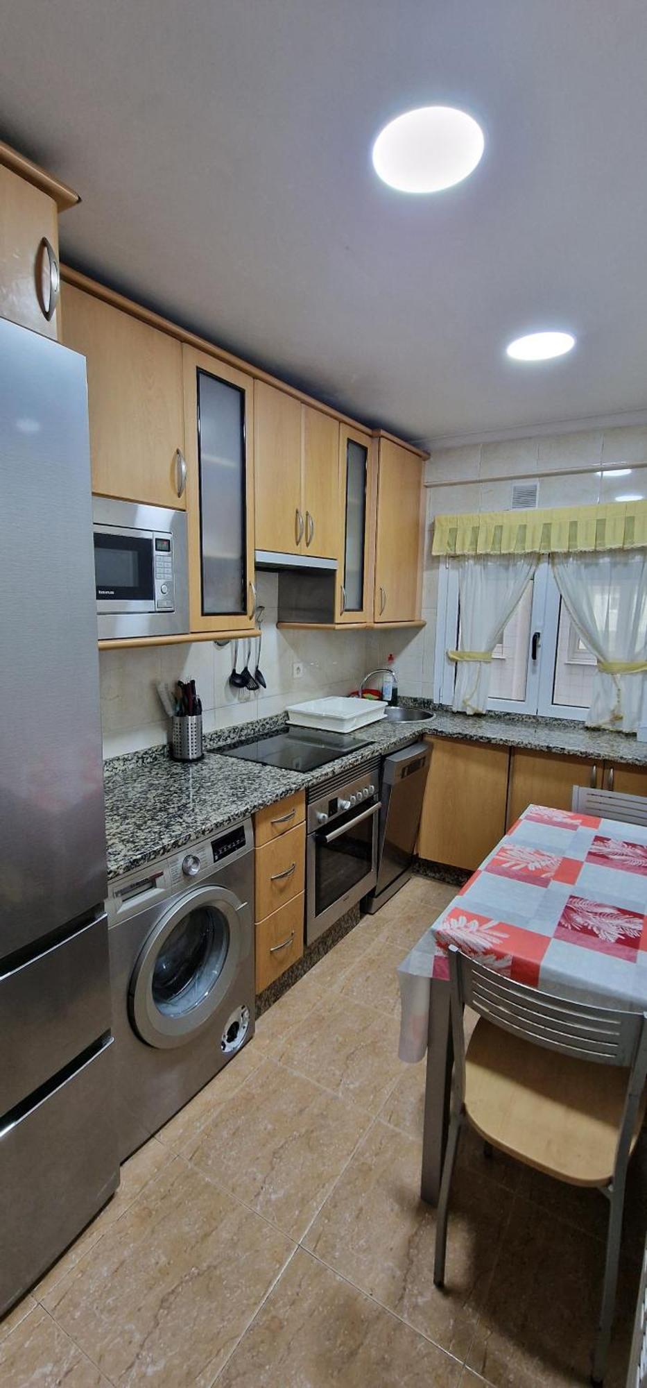 Apartment Argueelles - 3 Hab Y 1 Bano - 5 Pax - Vut-5675-as *